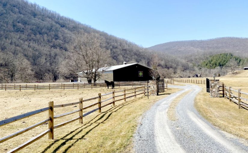 SOLD – For Sale: Horse Farm, Home, Horse Barn, 134 Acres