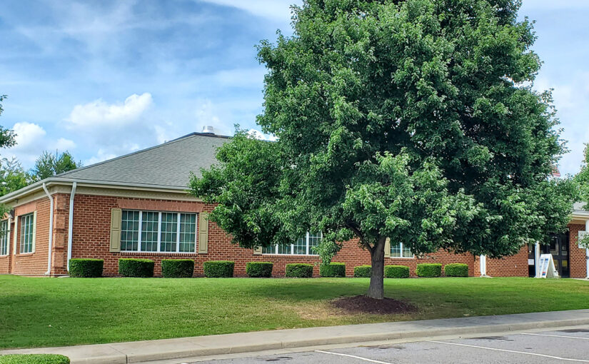 AM Auction Tract 1: 320 Commonwealth Blvd.