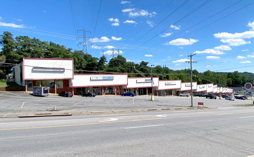 AM Auction Tract 2: 1900 Virginia Ave.