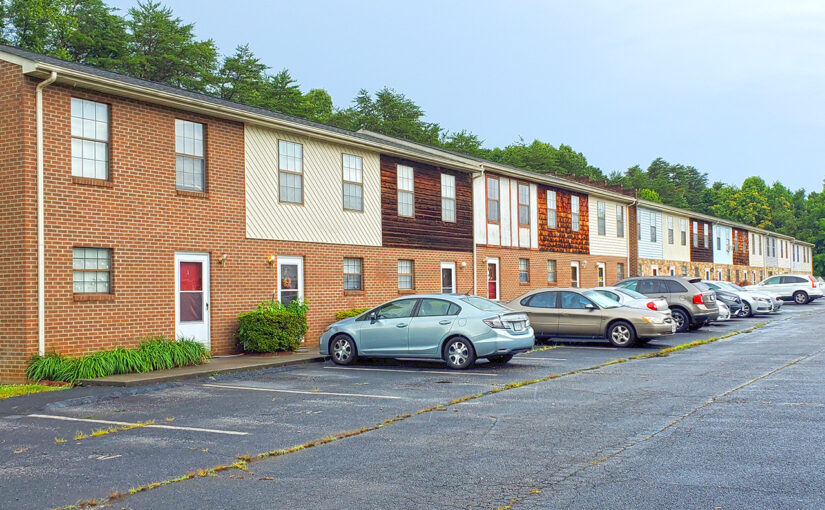 AM Auction Tract 5: 25 Ridgewood Terrace Townhomes