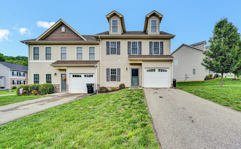 For Sale: 3-Bedroom, 2.1-Bath Townhome Villa in Faircrest  (SWCO)