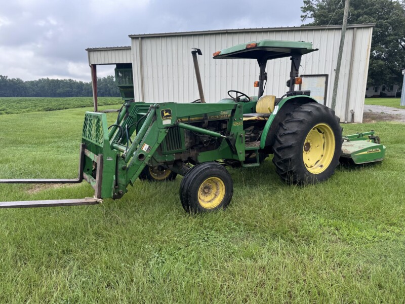 Lot 1: John Deere 5400 with JD 520 front end loader