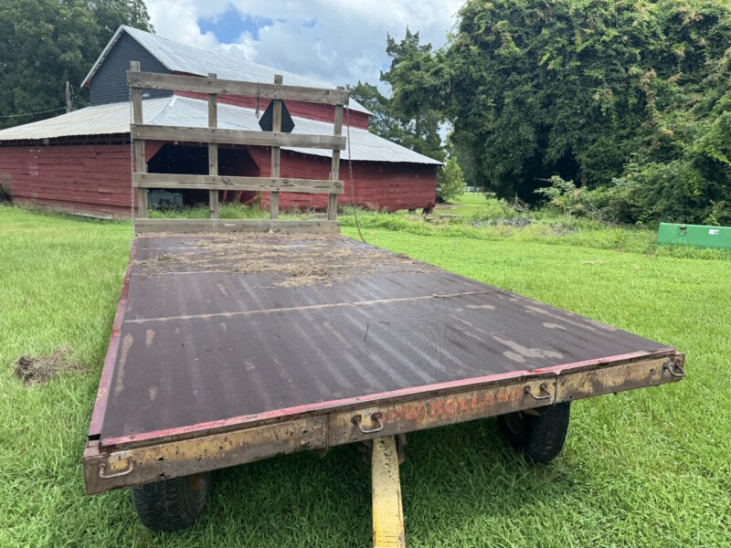 Lot 9: 4 Wheel wagon