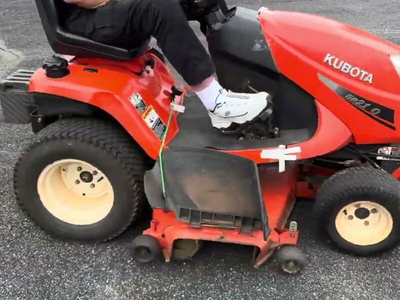 Lot 6: Kubota GR21 0 Mower Lot 6: Kubota GR21 0 Mower (Click to Watch Video)