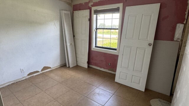 Tract 3: 1,378± SF Ranch Home